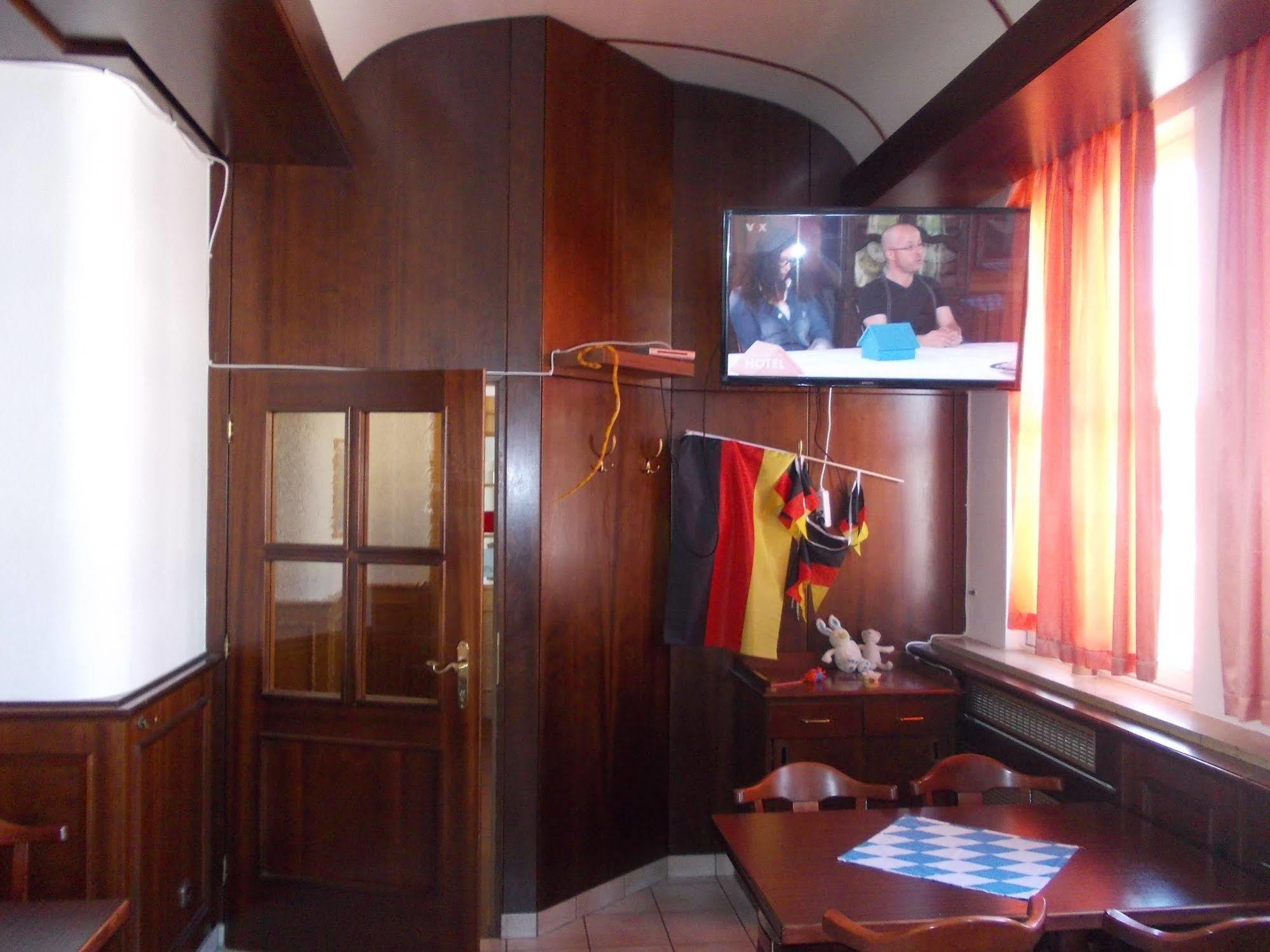 Hotel Im Bahnhof 3*